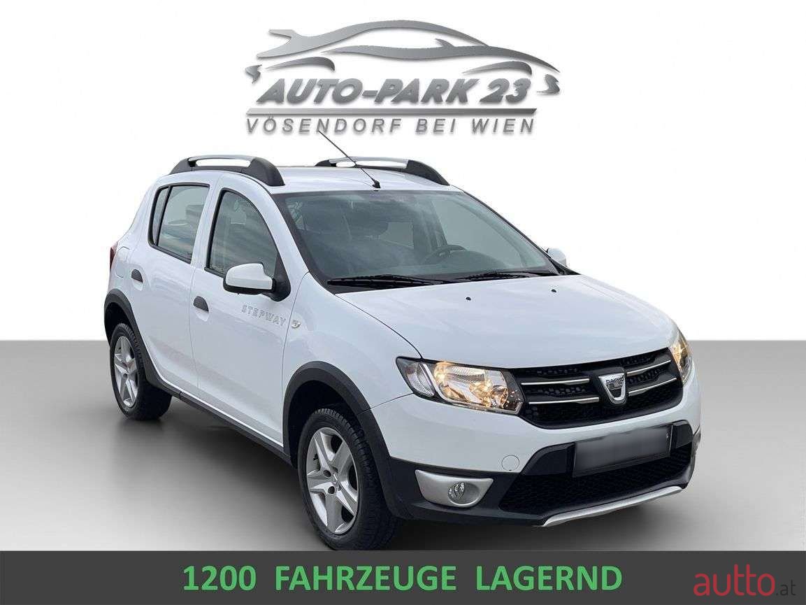 2015' Dacia Sandero photo #4