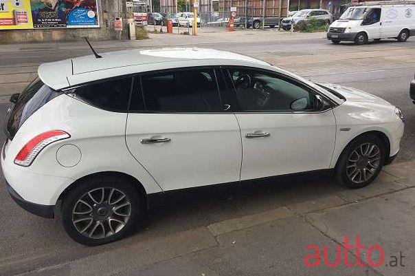 2013' Lancia Delta photo #5