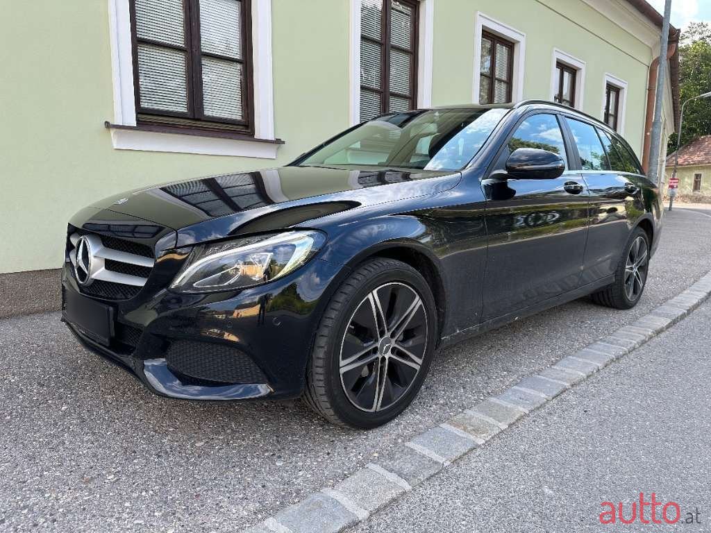 2016' Mercedes-Benz C-Klasse photo #2