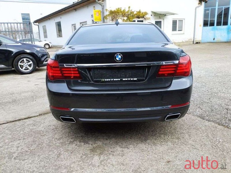 2013' BMW 7Er-Reihe photo #4