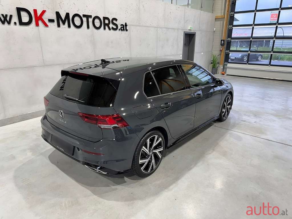 2023' Volkswagen Golf photo #4