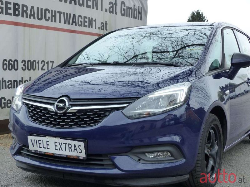2017' Opel Zafira photo #1