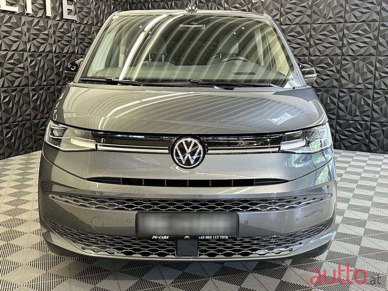 2022' Volkswagen Multivan photo #4