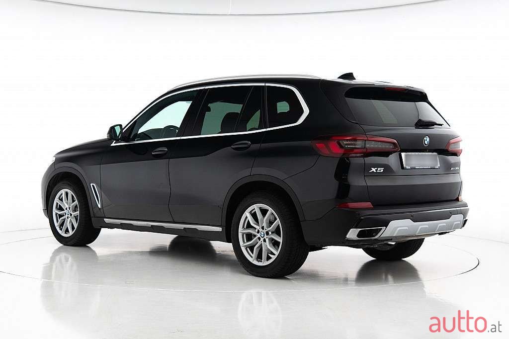 2021' BMW X5 photo #5