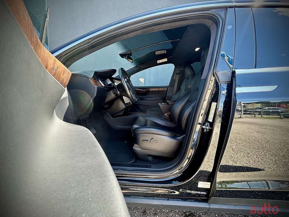 2020' Tesla Model X photo #6