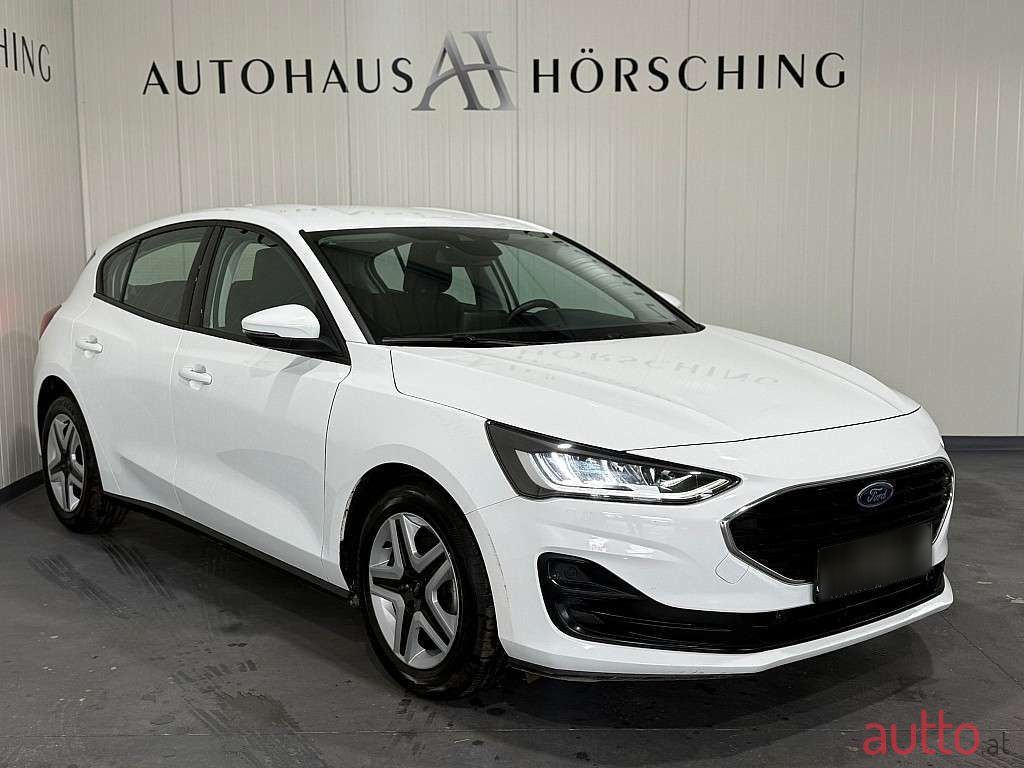 2022' Ford Focus photo #1