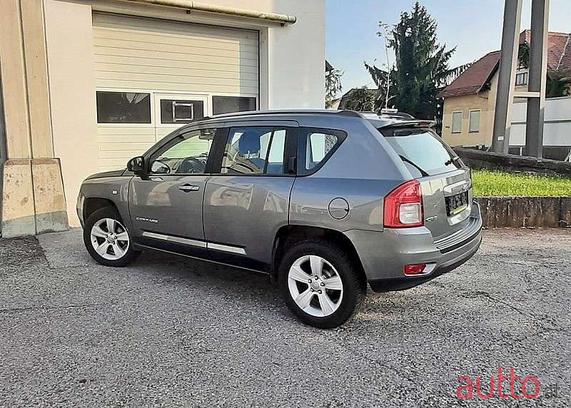 2013' Jeep Compass photo #2