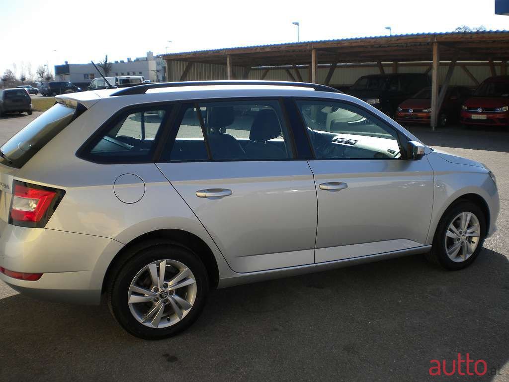 2020' Skoda Fabia photo #6