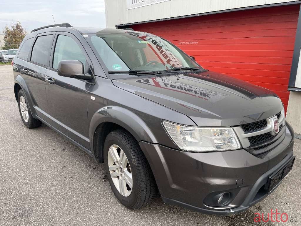 2015' Fiat Freemont photo #4