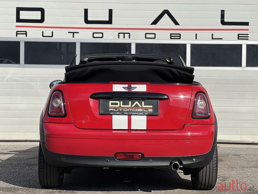 2010' MINI Cabrio photo #6