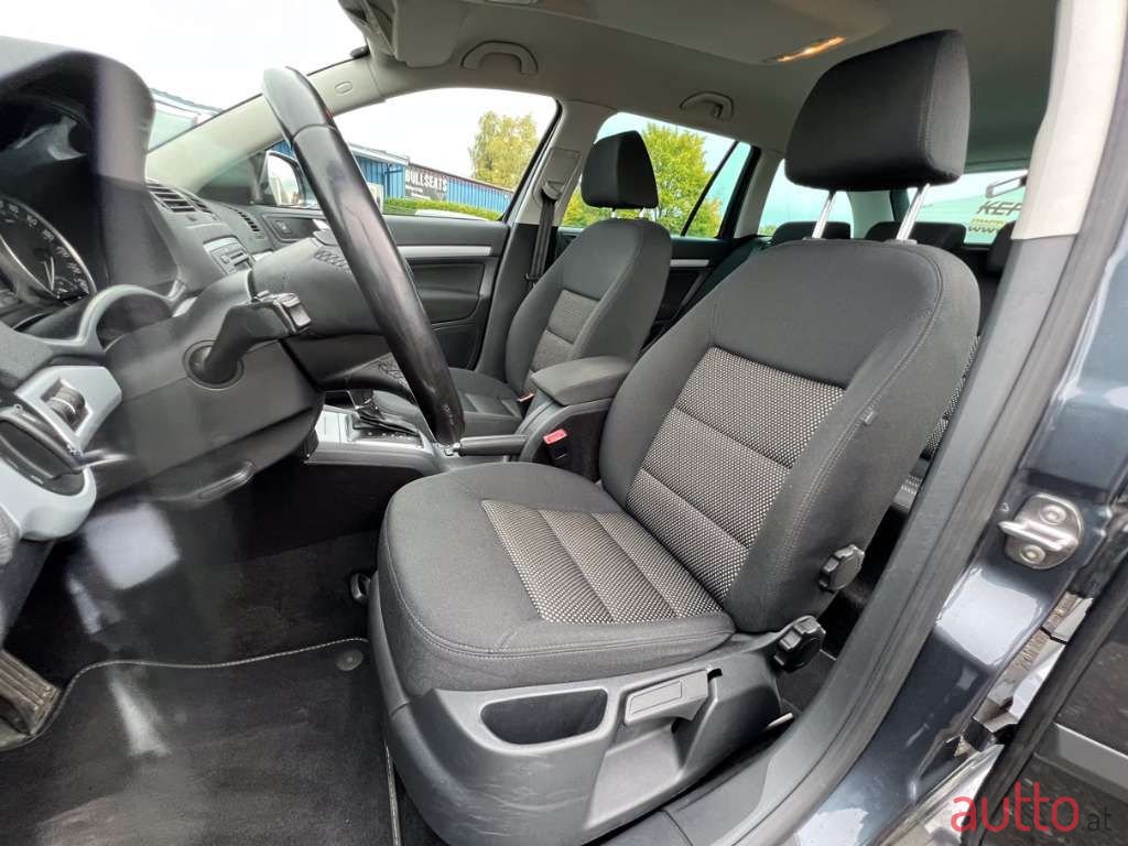 2011' Skoda Octavia photo #6