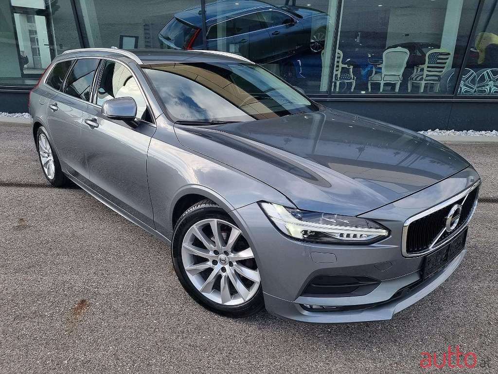 2019' Volvo V90 photo #1