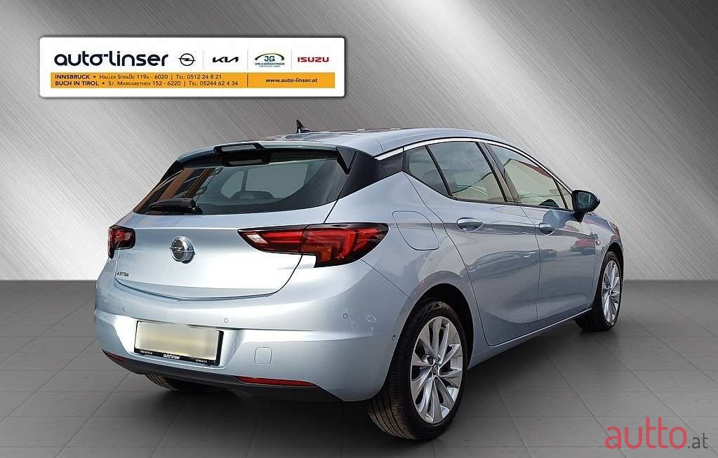 2020' Opel Astra photo #5