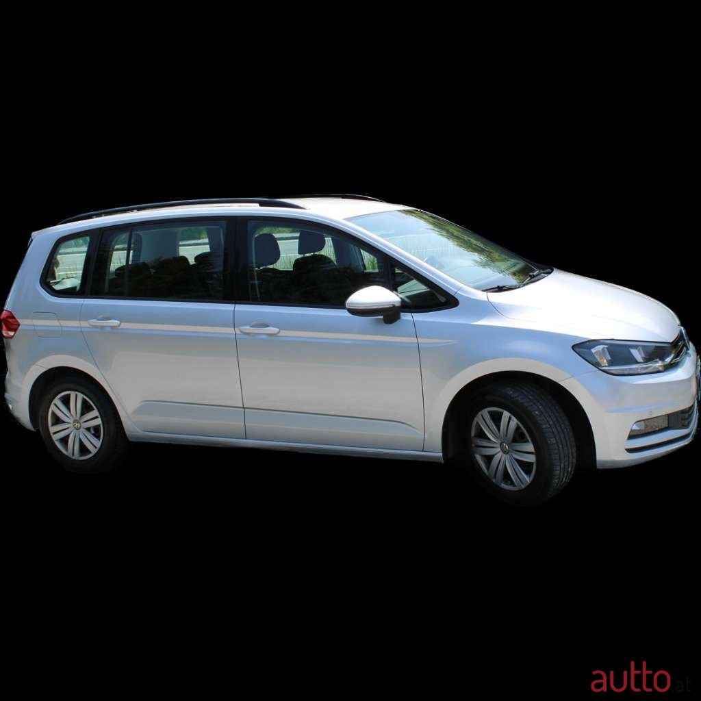 2018' Volkswagen Touran photo #3