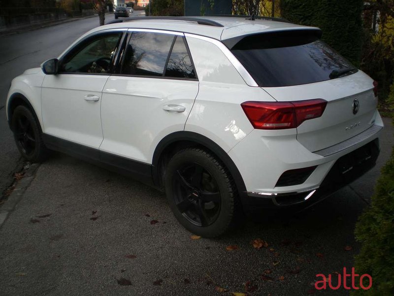 2019' Volkswagen T-Roc photo #6