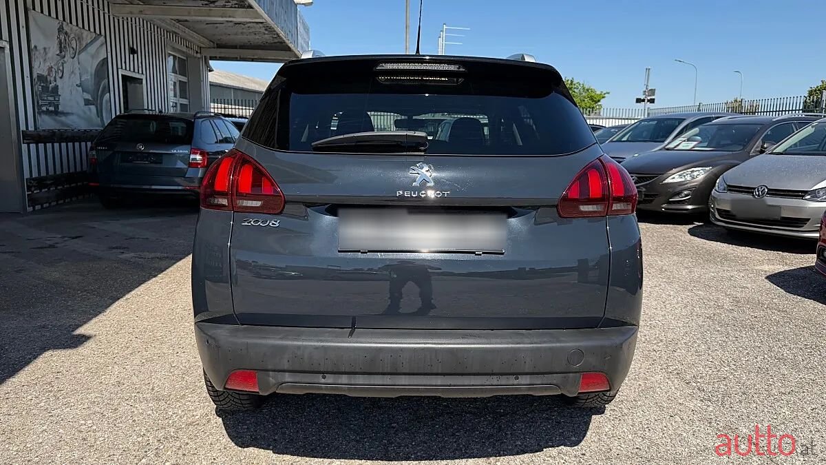 2019' Peugeot 2008 photo #4
