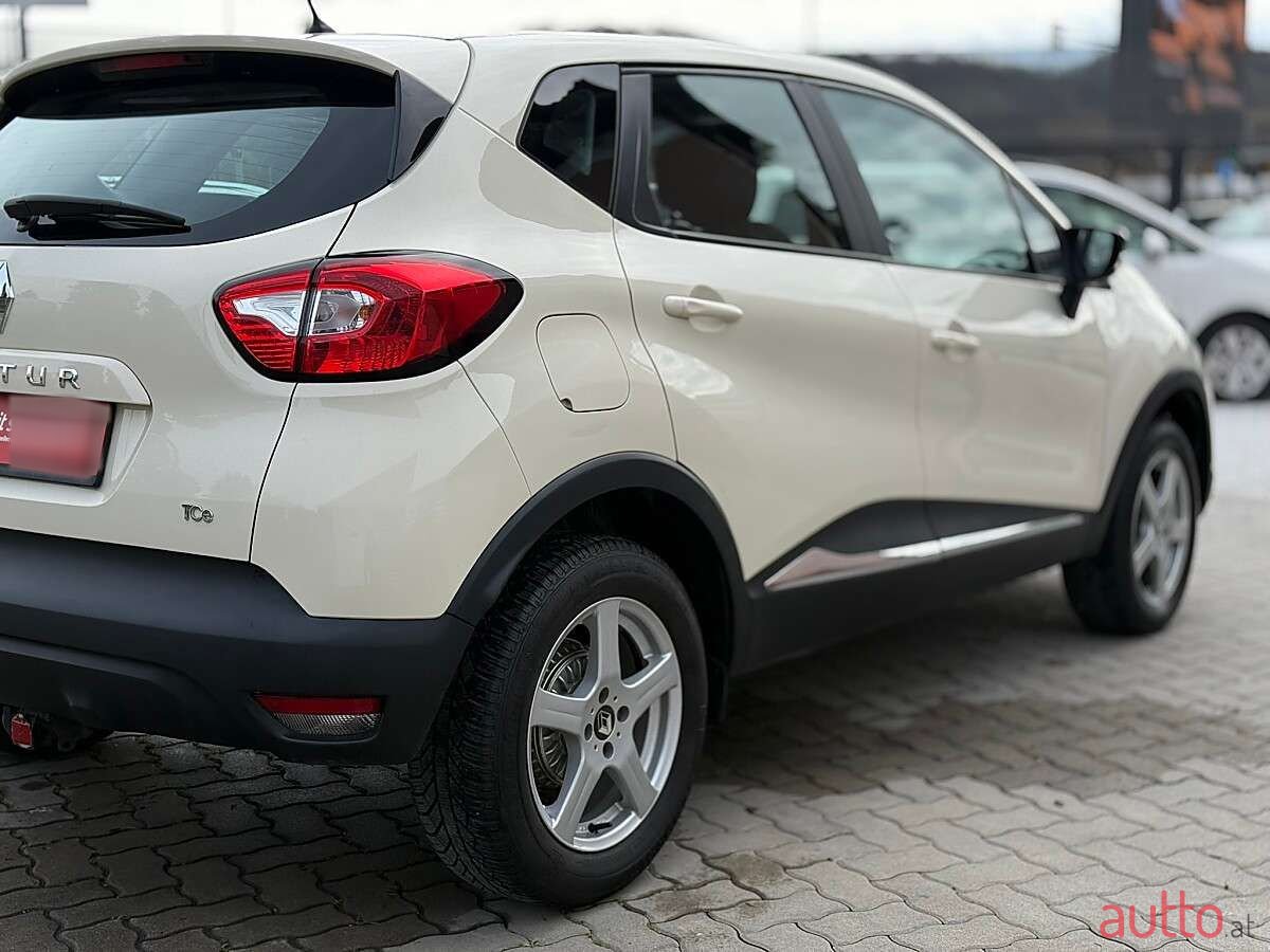 2016' Renault Captur photo #5