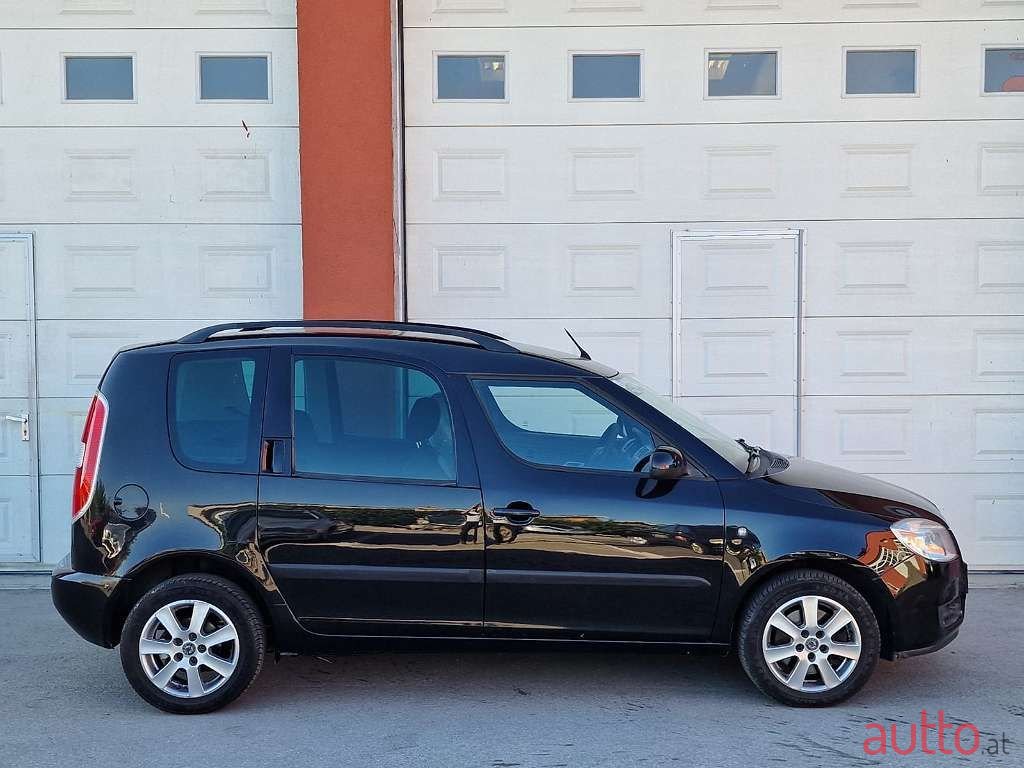 2008' Skoda Roomster photo #3