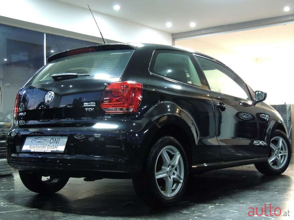 2010' Volkswagen Polo photo #3