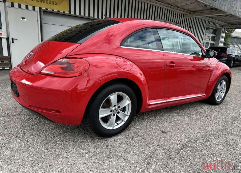 2012' Volkswagen Beetle photo #6
