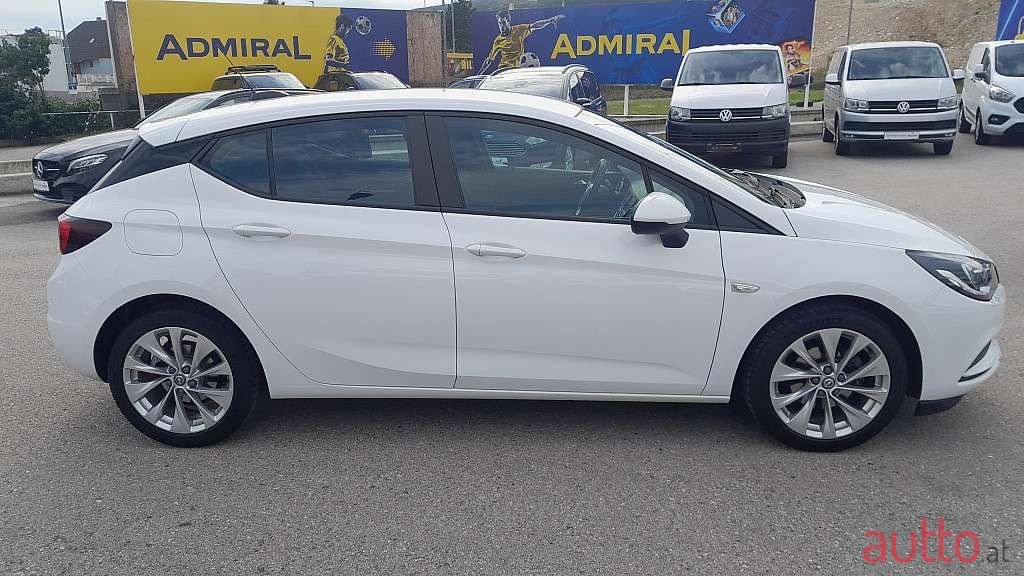 2016' Opel Astra photo #4