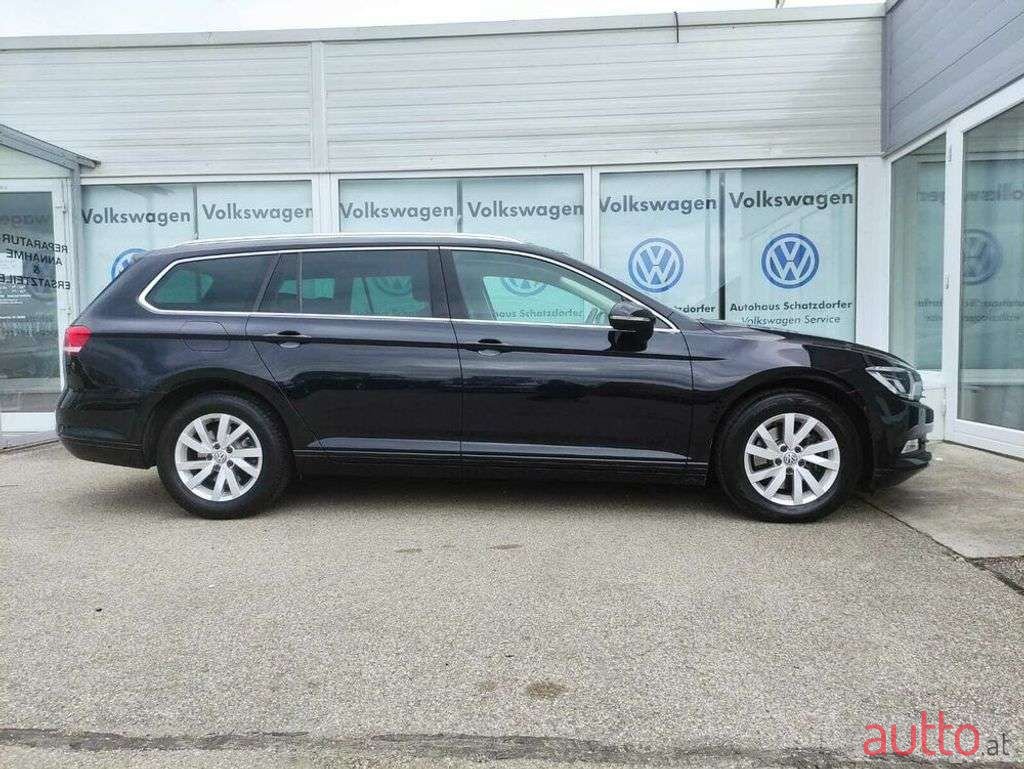 2019' Volkswagen Passat photo #4