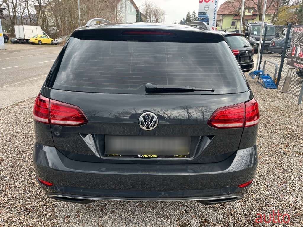 2020' Volkswagen Golf photo #6