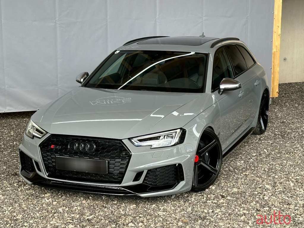 2018' Audi A4 photo #2