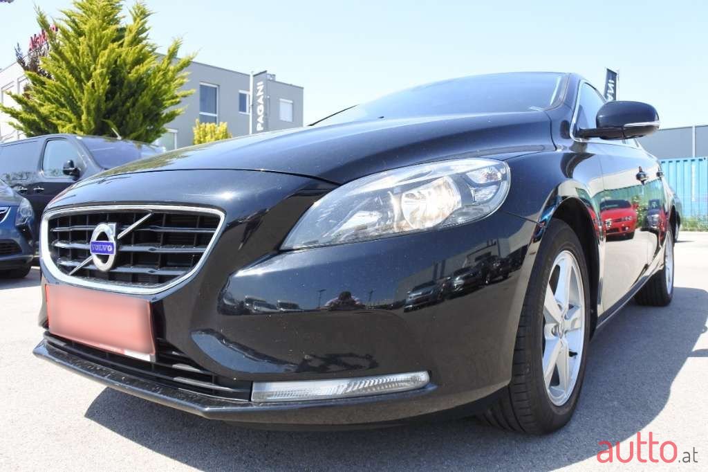 2014' Volvo V40 photo #2