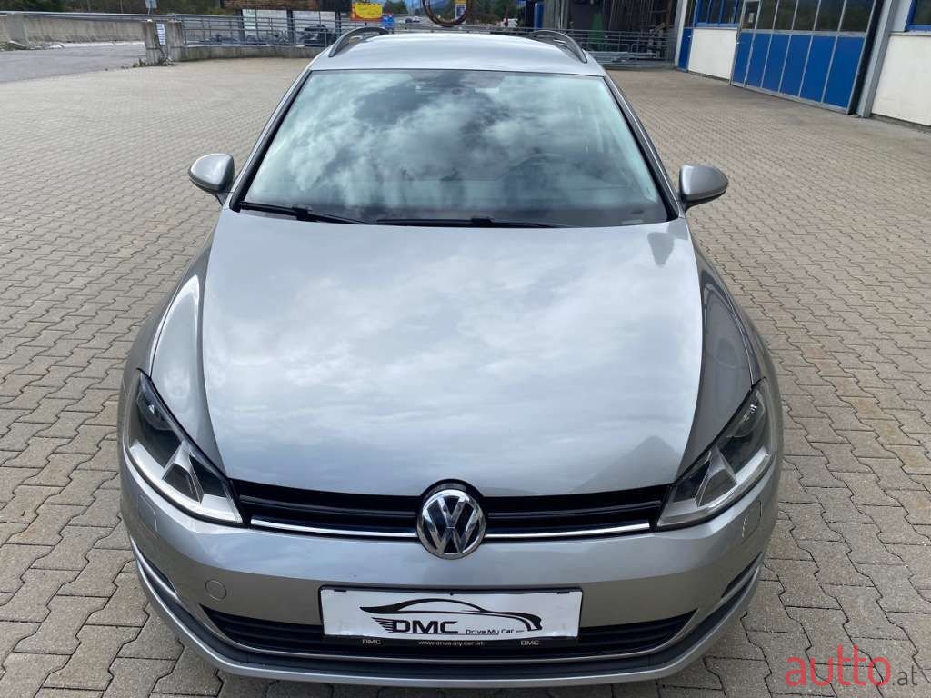 2016' Volkswagen Golf photo #2