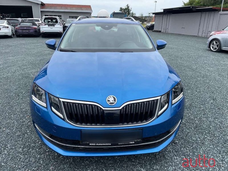 2019' Skoda Octavia photo #2