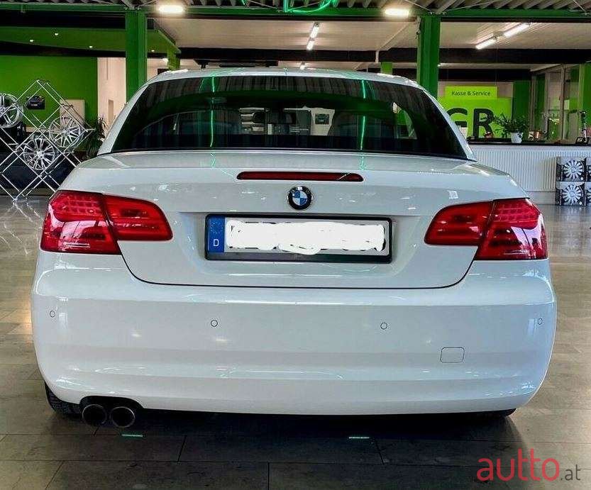 2012' BMW 3Er-Reihe photo #3