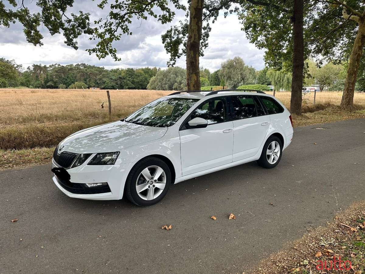 2017' Skoda Octavia photo #1