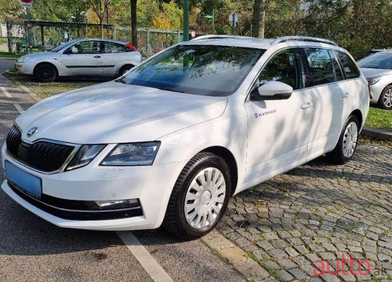 2019' Skoda Octavia photo #2