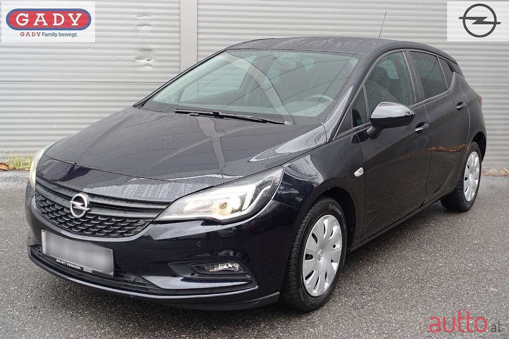 2018' Opel Astra photo #1