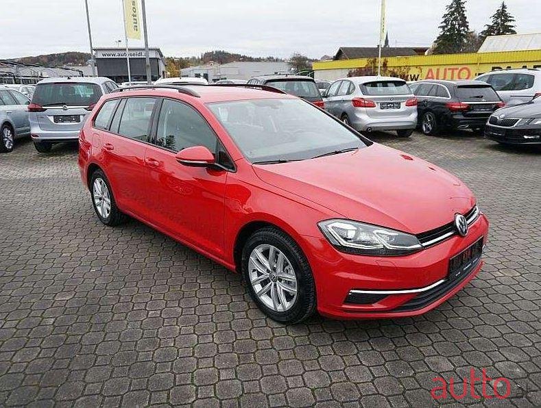 2018' Volkswagen Golf photo #1