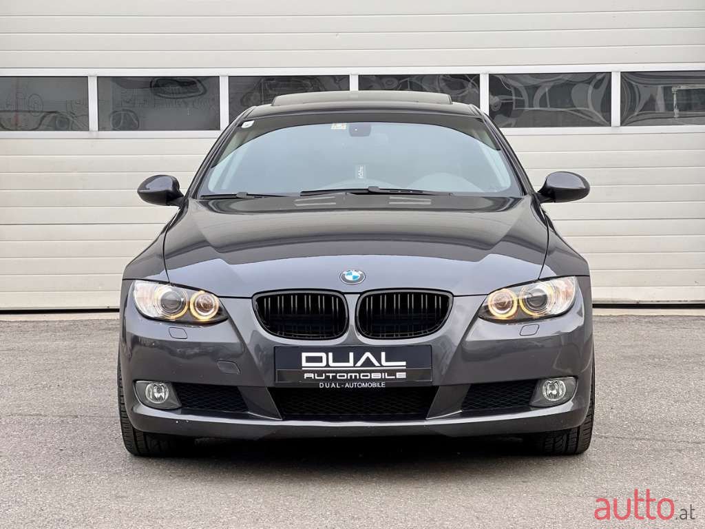 2009' BMW 3Er-Reihe photo #5
