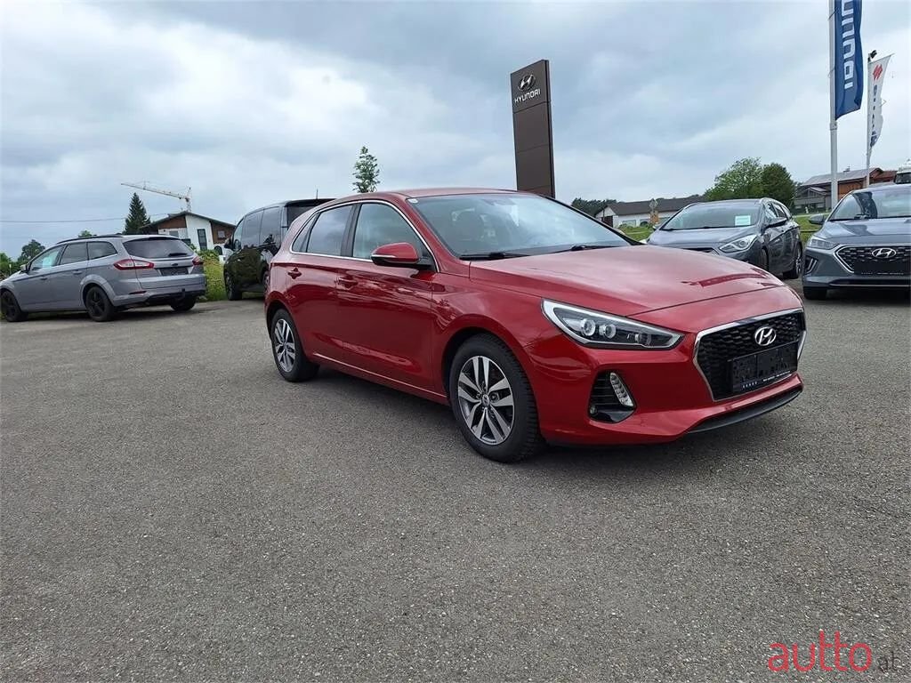 2017' Hyundai i30 photo #2