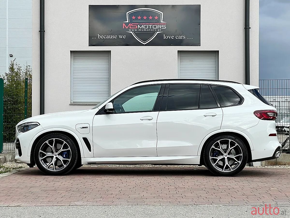 2022' BMW X5 photo #4