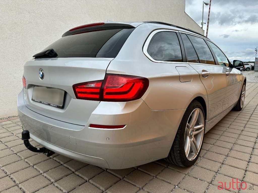 2011' BMW 5Er-Reihe photo #4