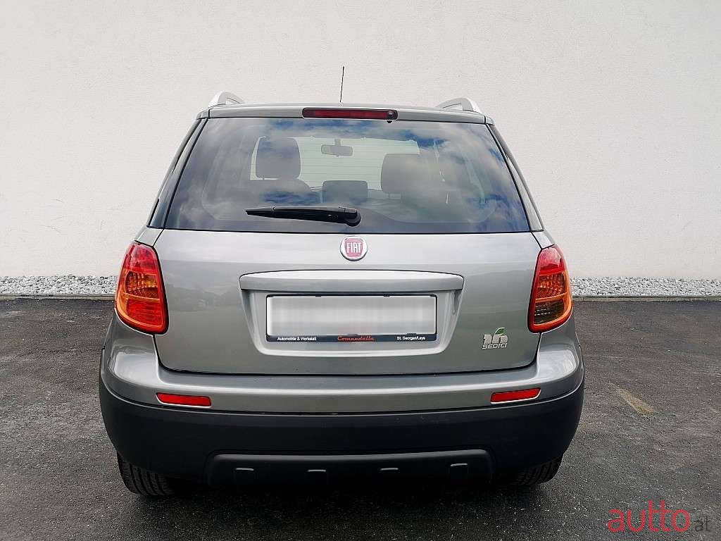 2011' Fiat Sedici photo #6