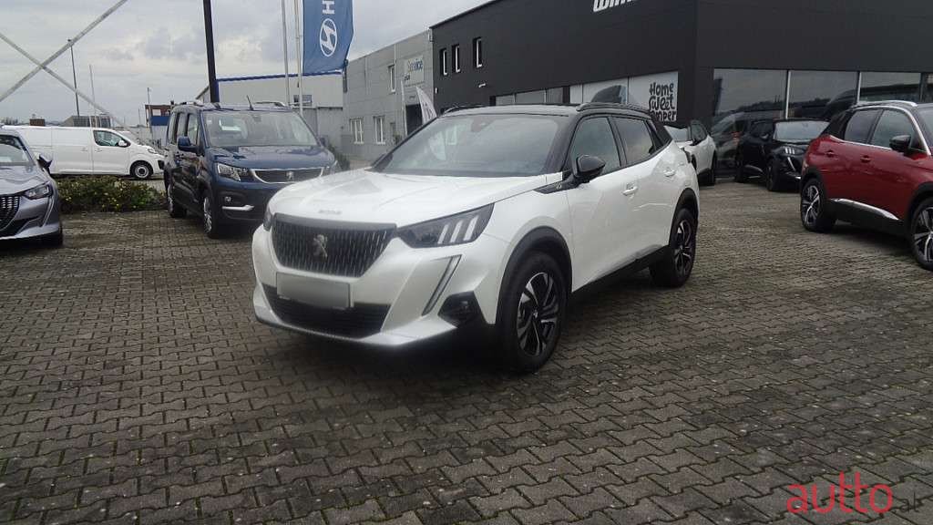 2022' Peugeot 2008 photo #3