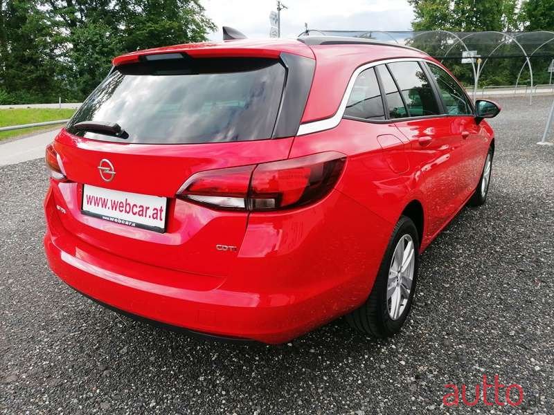 2016' Opel Astra photo #3