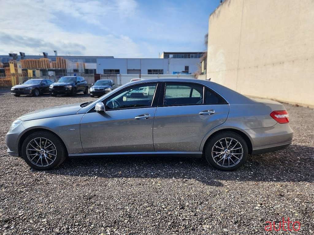 2010' Mercedes-Benz E-Klasse photo #3