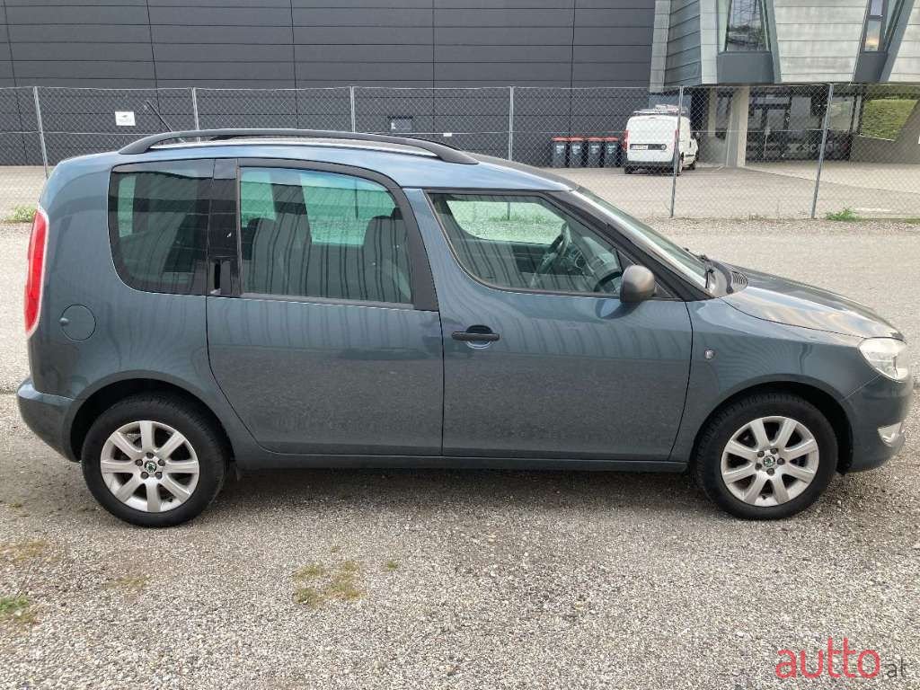 2015' Skoda Roomster photo #5