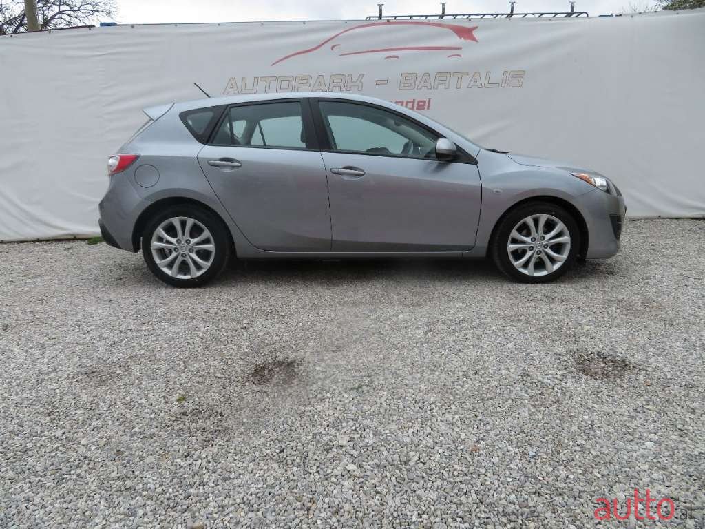2011' Mazda Mazda3 photo #4