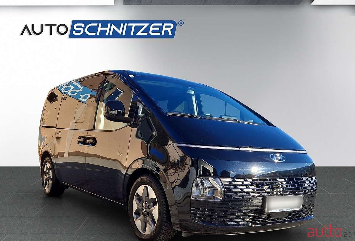 2023' Hyundai Staria photo #4