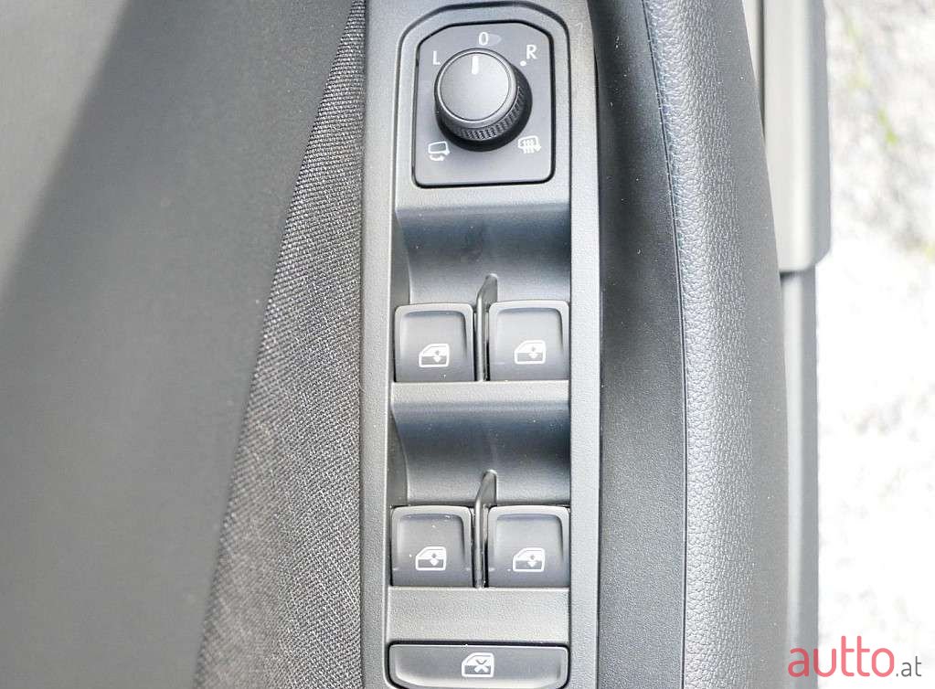 2023' Skoda Scala photo #4