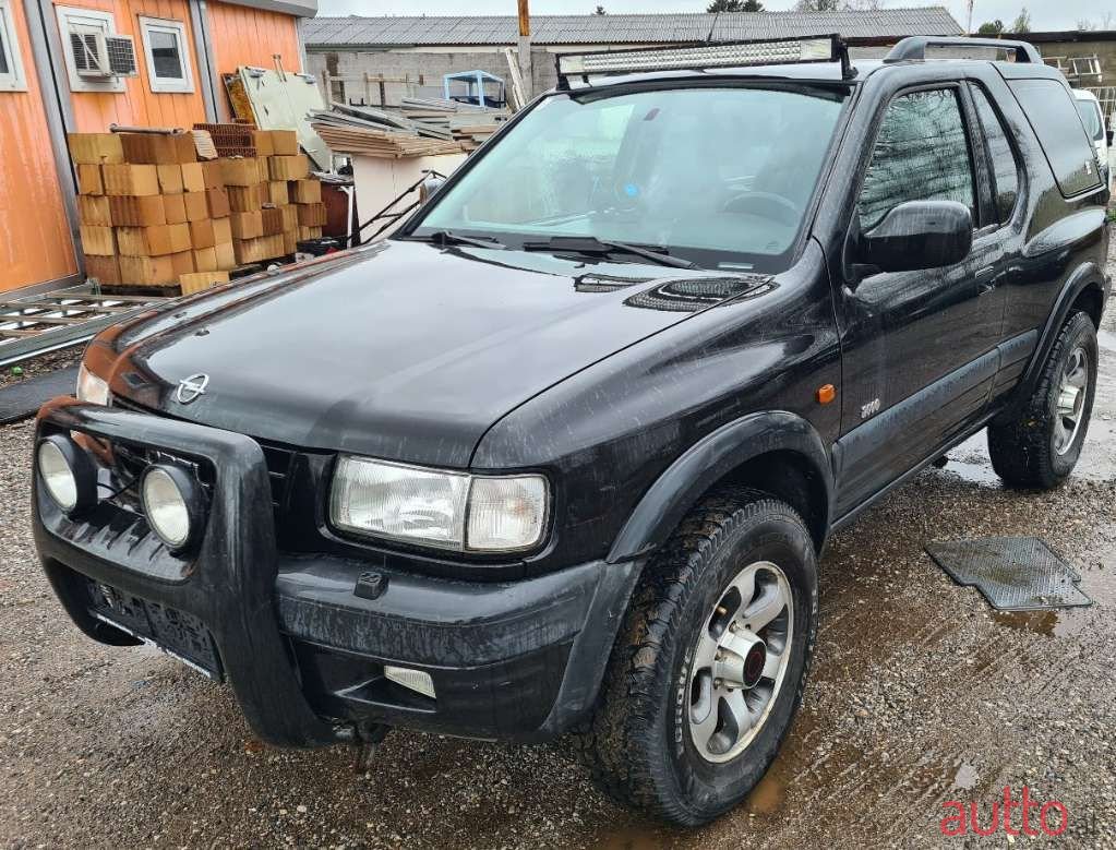 2000' Opel Frontera photo #1