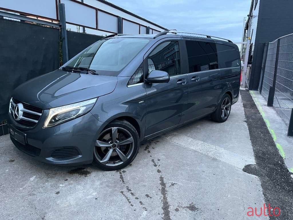 2017' Mercedes-Benz V-Klasse photo #2